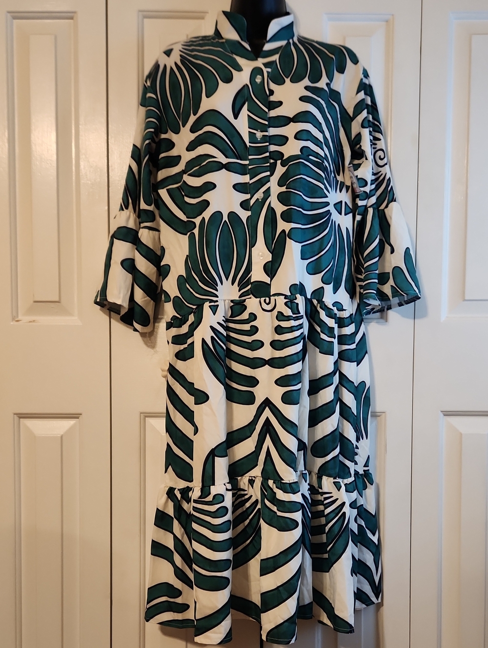 Green and White Botanical Print Tiered Shirt Dress - Womens XL